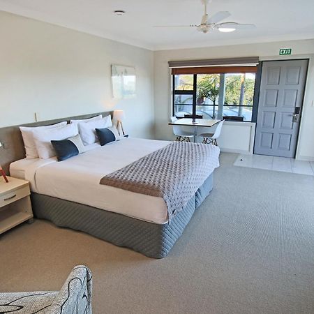Whangaparaoa Lodge מראה חיצוני תמונה