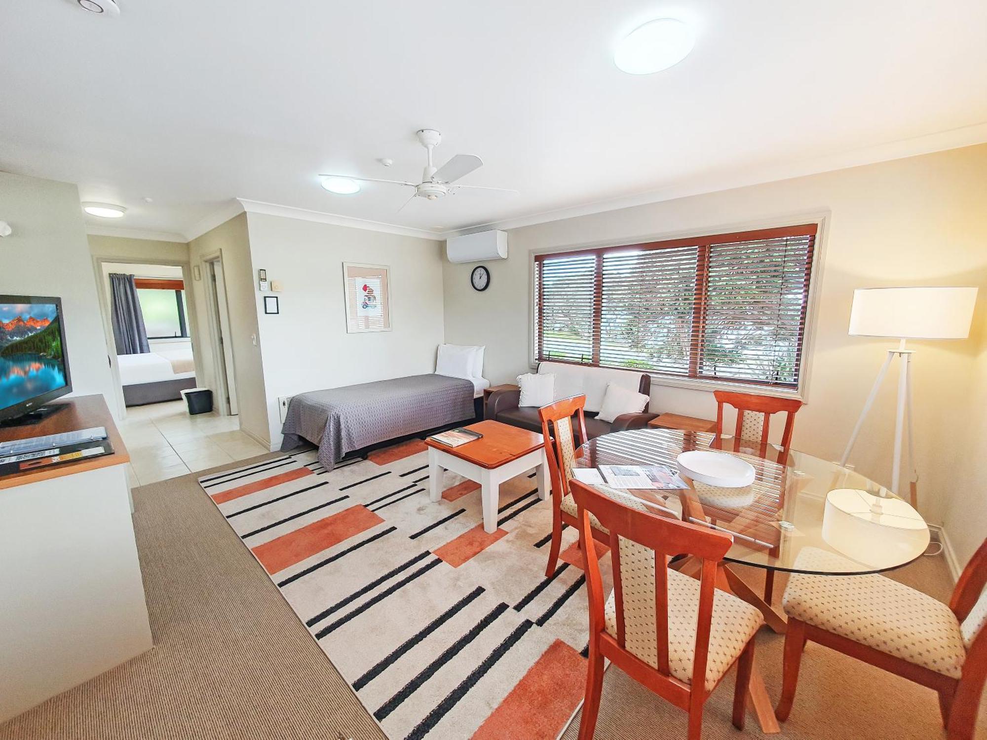 Whangaparaoa Lodge מראה חיצוני תמונה