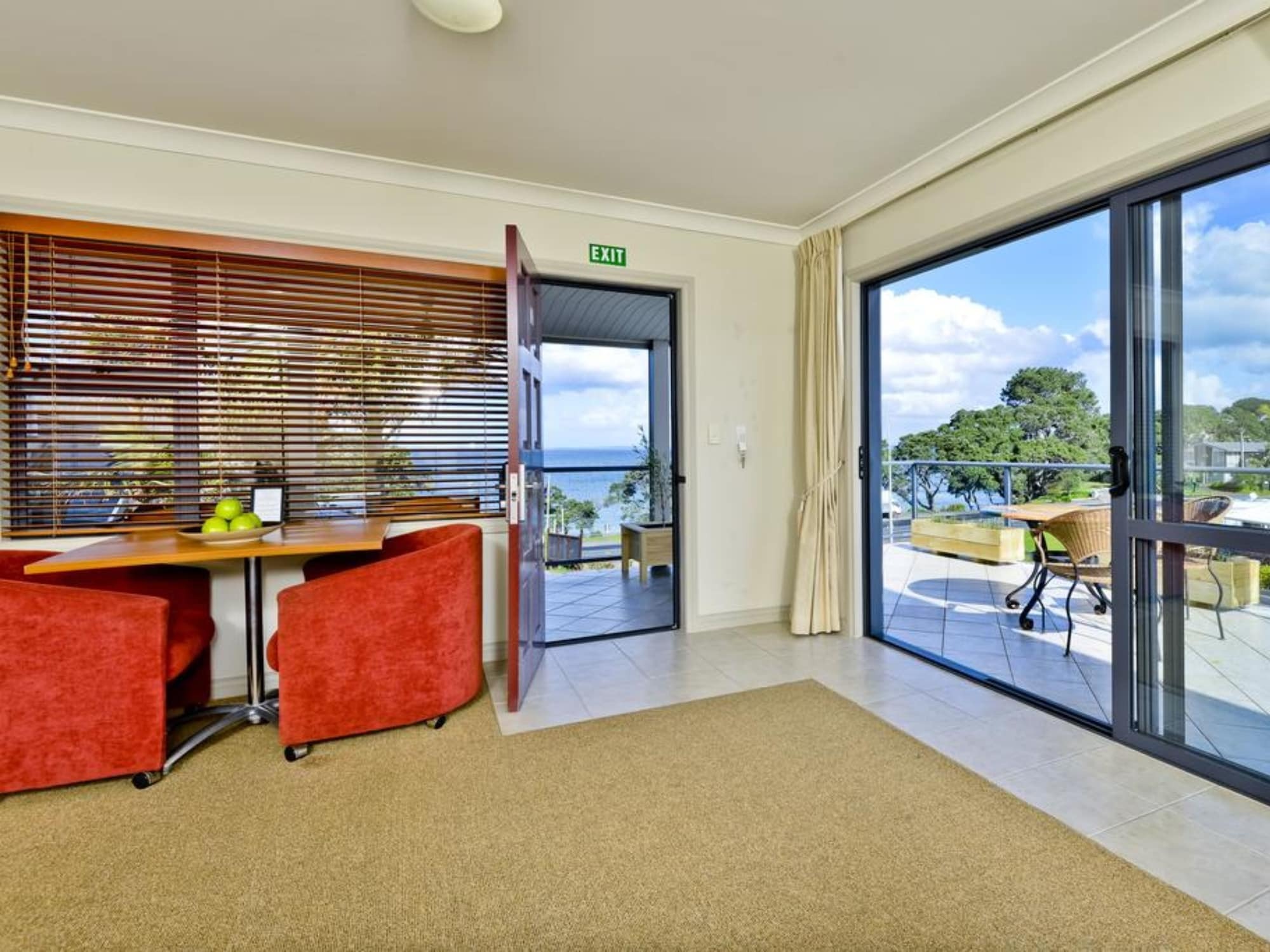 Whangaparaoa Lodge מראה חיצוני תמונה