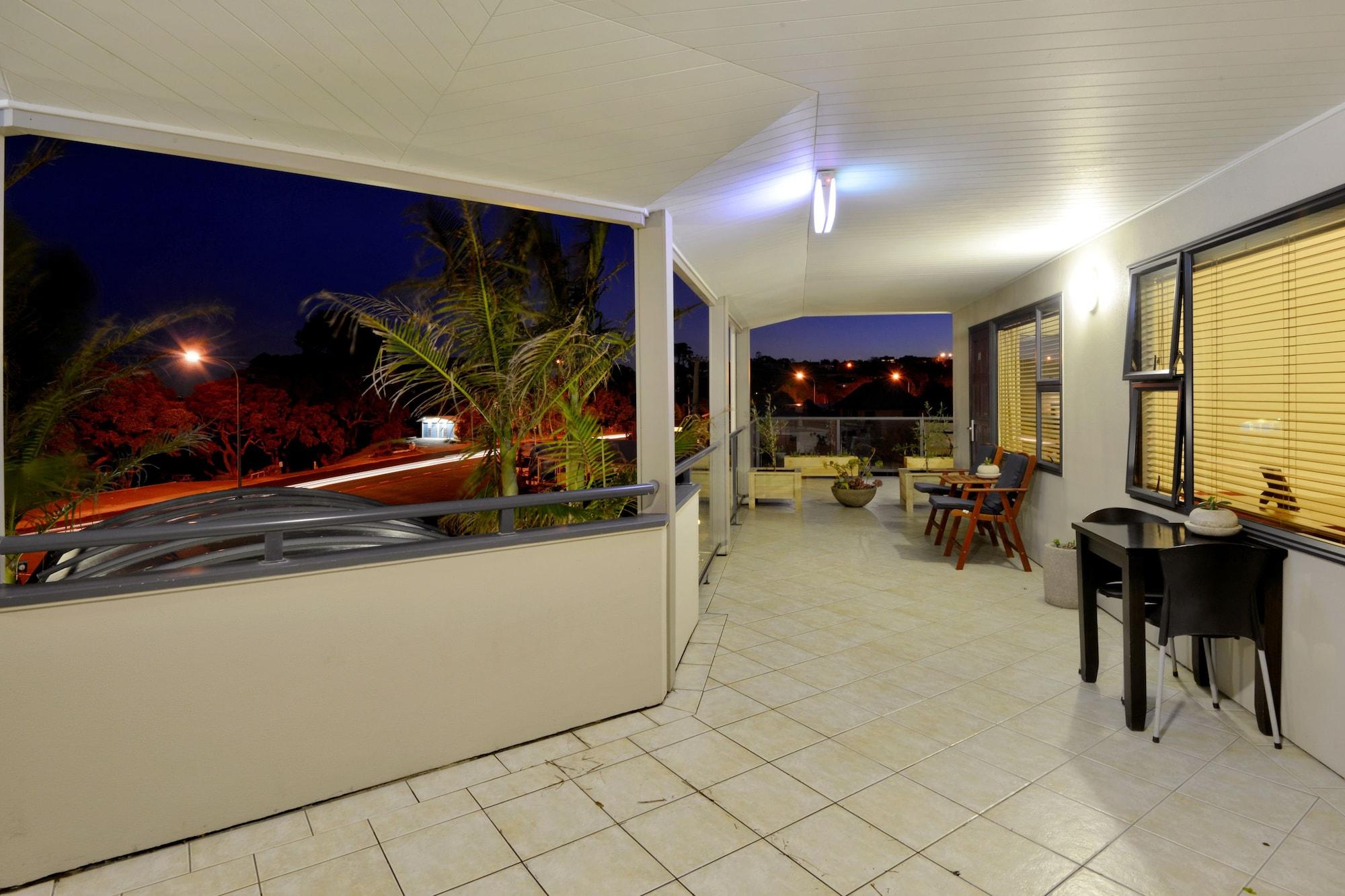 Whangaparaoa Lodge מראה חיצוני תמונה